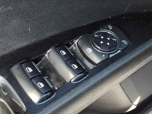 Used 2016 Ford Fusion SE image 12