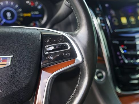 Used 2016 Cadillac Escalade Premium AWD/4WD image 13
