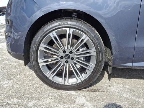 New 2026 Land Rover Range Rover Sport SE image 2