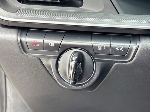 Used 2022 Porsche 911 Carrera image 30