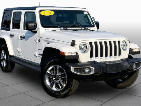Used 2021 Jeep Wrangler Unlimited Sahara AWD/4WD image 3