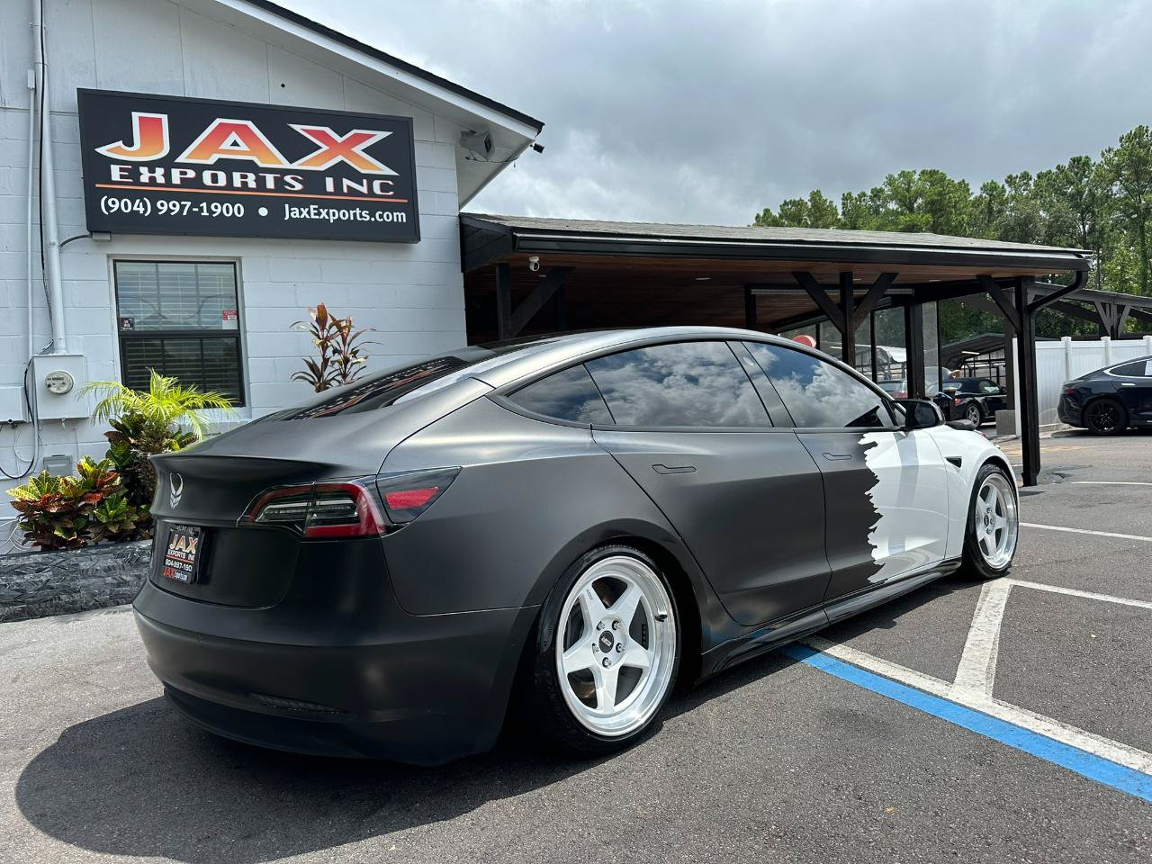 Used 2022 Tesla Model 3 Long Range AWD/4WD image 18
