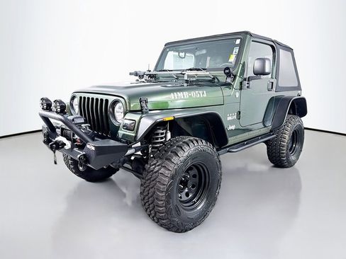 Used 2005 Jeep Wrangler X w/ Willys Edition Group AWD/4WD image 1