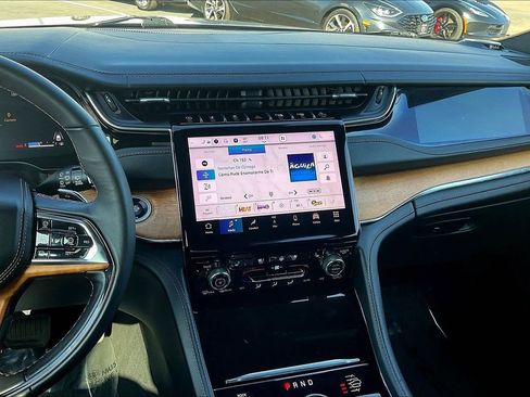 Used 2023 Jeep Grand Cherokee L Summit image 4