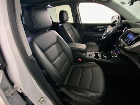 Used 2023 GMC Terrain SLT image 13