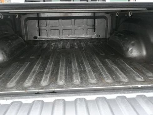 Used 2019 RAM 1500 Express AWD/4WD image 16