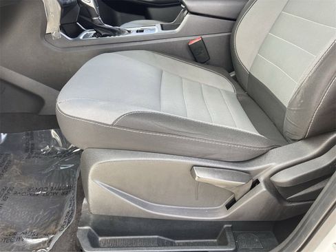 Used 2019 Ford Escape S image 22