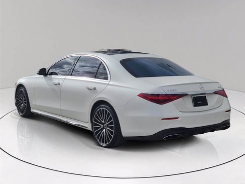 Used 2022 Mercedes-Benz S 580 4MATIC Sedan image 4