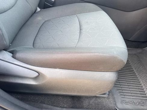 Used 2024 Toyota RAV4 XLE FWD image 18
