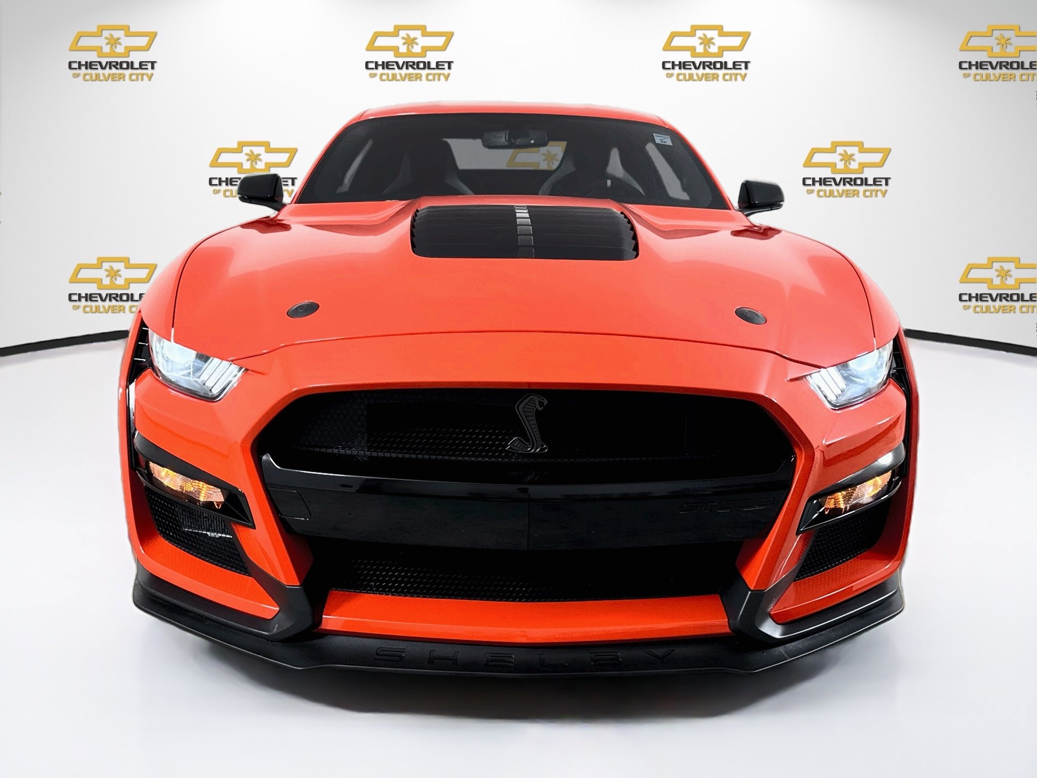 Used 2022 Ford Mustang Shelby GT500 w/ Technology Package RWD image 2