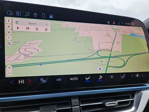 Used 2025 Chevrolet Equinox EV LT image 11