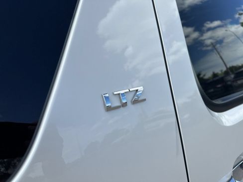 Used 2013 Chevrolet Suburban LTZ AWD/4WD image 36