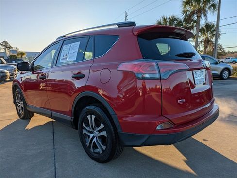 Used 2017 Toyota RAV4 LE image 6