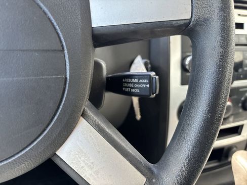 Used 2009 Dodge Charger SXT RWD image 11