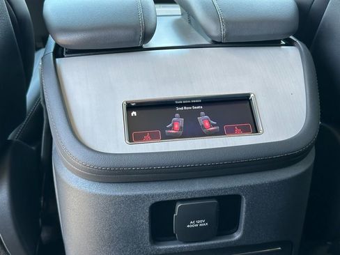 New 2026 Lincoln Navigator Reserve AWD/4WD image 21