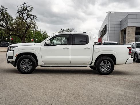 Used 2025 Nissan Frontier SV RWD image 8