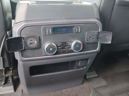 Certified 2023 Ford Expedition Platinum image 32