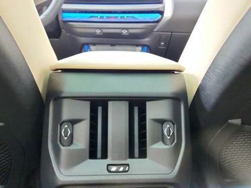 Used 2025 BMW X3 xDrive30i w/ Premium Package image 52