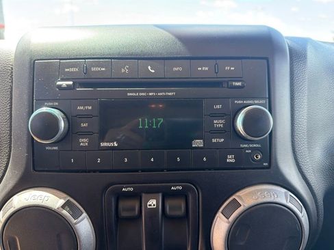 Used 2014 Jeep Wrangler Sport AWD/4WD image 15