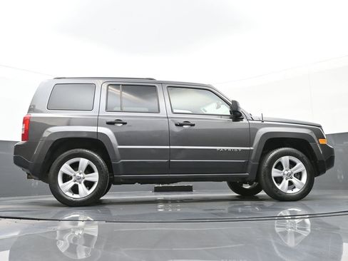 Used 2017 Jeep Patriot Sport image 38
