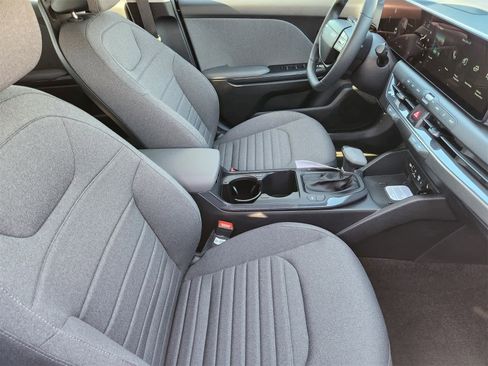 New 2025 Kia K4 EX image 12