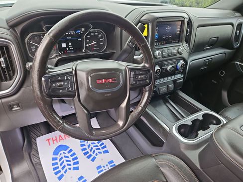 Used 2020 GMC Sierra 1500 AT4 w/ AT4 Premium Package AWD/4WD image 12