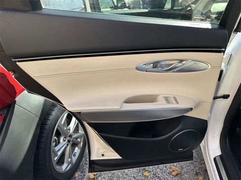 Certified 2022 Genesis GV70 2.5T w/ Select Package image 13