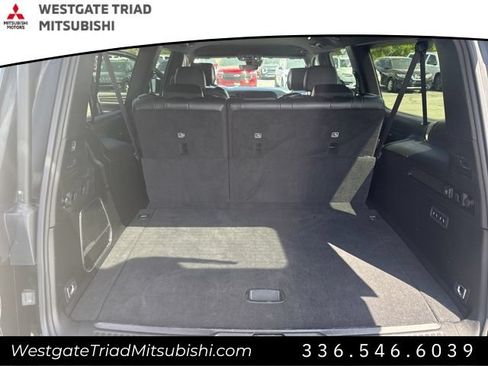 Used 2023 Jeep Wagoneer L Series II AWD/4WD image 26