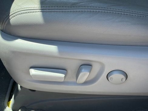 Used 2018 Toyota Sienna XLE Premium w/ Carpet Mat Package AWD/4WD image 5