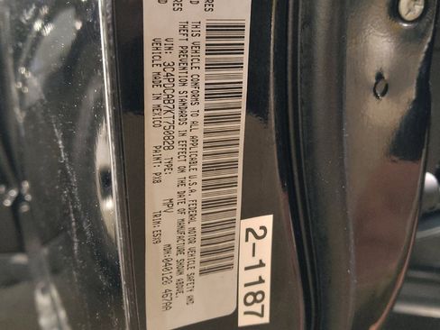 Used 2019 Dodge Journey SE image 33