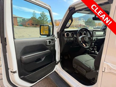 Used 2021 Jeep Wrangler Unlimited Sahara w/ Uconnect 4C Nav & Sound Group image 10