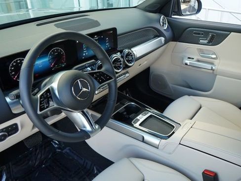 Used 2026 Mercedes-Benz GLB 250 image 22