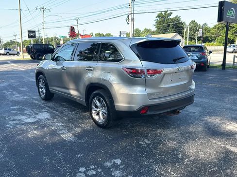 Used 2015 Toyota Highlander XLE AWD/4WD image 5