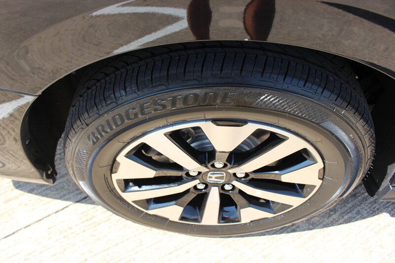 Used 2026 Honda Odyssey EX-L image 37