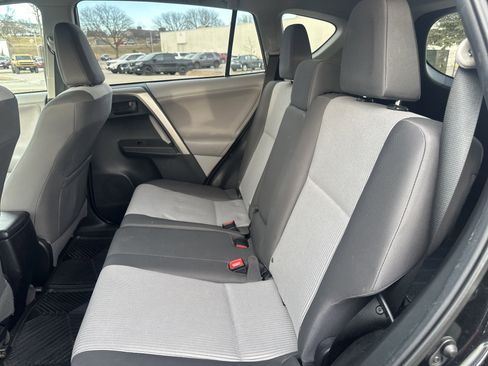 Used 2013 Toyota RAV4 LE image 18