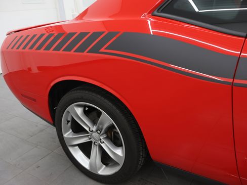Used 2015 Dodge Challenger R/T w/ Quick Order Package 22B R/T RWD image 24