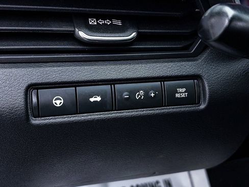 Used 2021 Nissan Altima 2.5 SV w/ SV Premium Package image 17