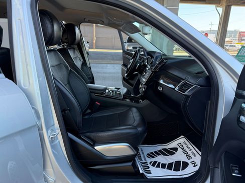 Used 2017 Mercedes-Benz GLS 550 4MATIC image 26
