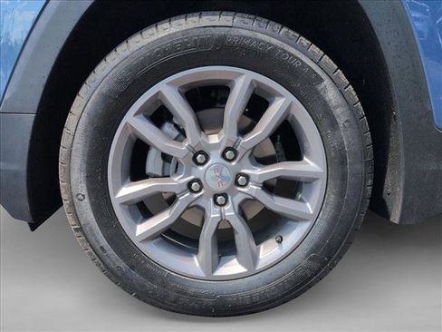 Used 2024 GMC Terrain SLT AWD/4WD image 21
