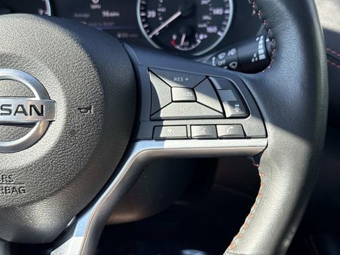 Used 2023 Nissan Sentra SR w/ SR Premium Package FWD image 9