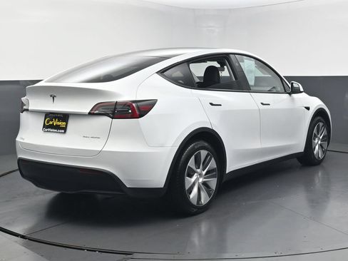 Used 2023 Tesla Model Y Long Range AWD/4WD image 4