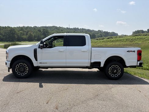 New 2026 Ford F350 Platinum AWD/4WD image 2