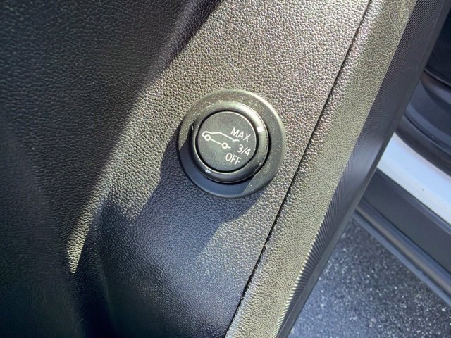 Used 2020 Chevrolet Equinox LT FWD image 29