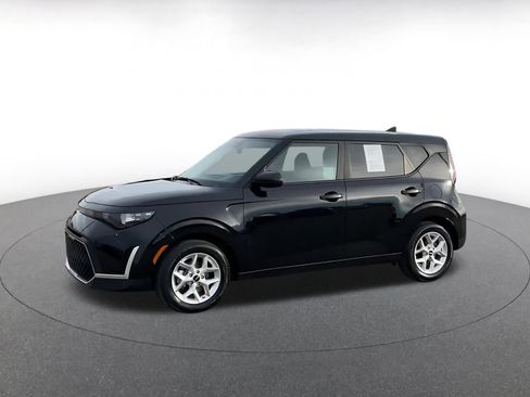 Used 2025 Kia Soul LX w/ LX Technology Package image 8