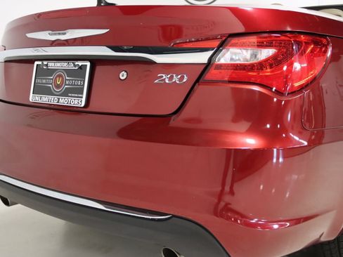 Used 2013 Chrysler 200 Limited FWD image 65