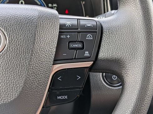Used 2025 Toyota Camry LE FWD image 22