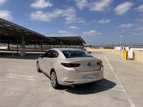 Used 2025 MAZDA MAZDA3 s FWD image 5