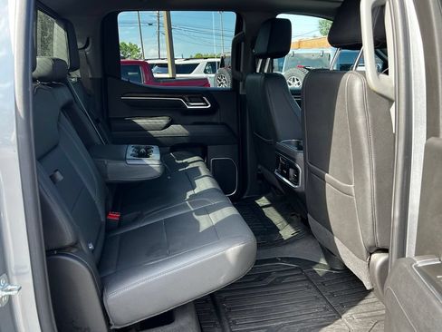 Used 2025 GMC Sierra 1500 SLT w/ SLT Premium Plus Package AWD/4WD image 22