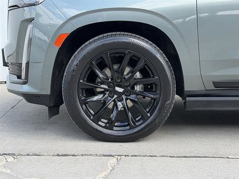 Certified 2024 Cadillac Escalade Sport Platinum w/ LPO, ONYX Package AWD/4WD image 9