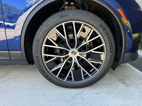 New 2026 Porsche Macan 4 Electric AWD/4WD image 15